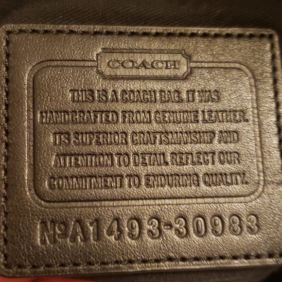 đť…şCOACH white leather weekender. NWT - Picture 6 of 12